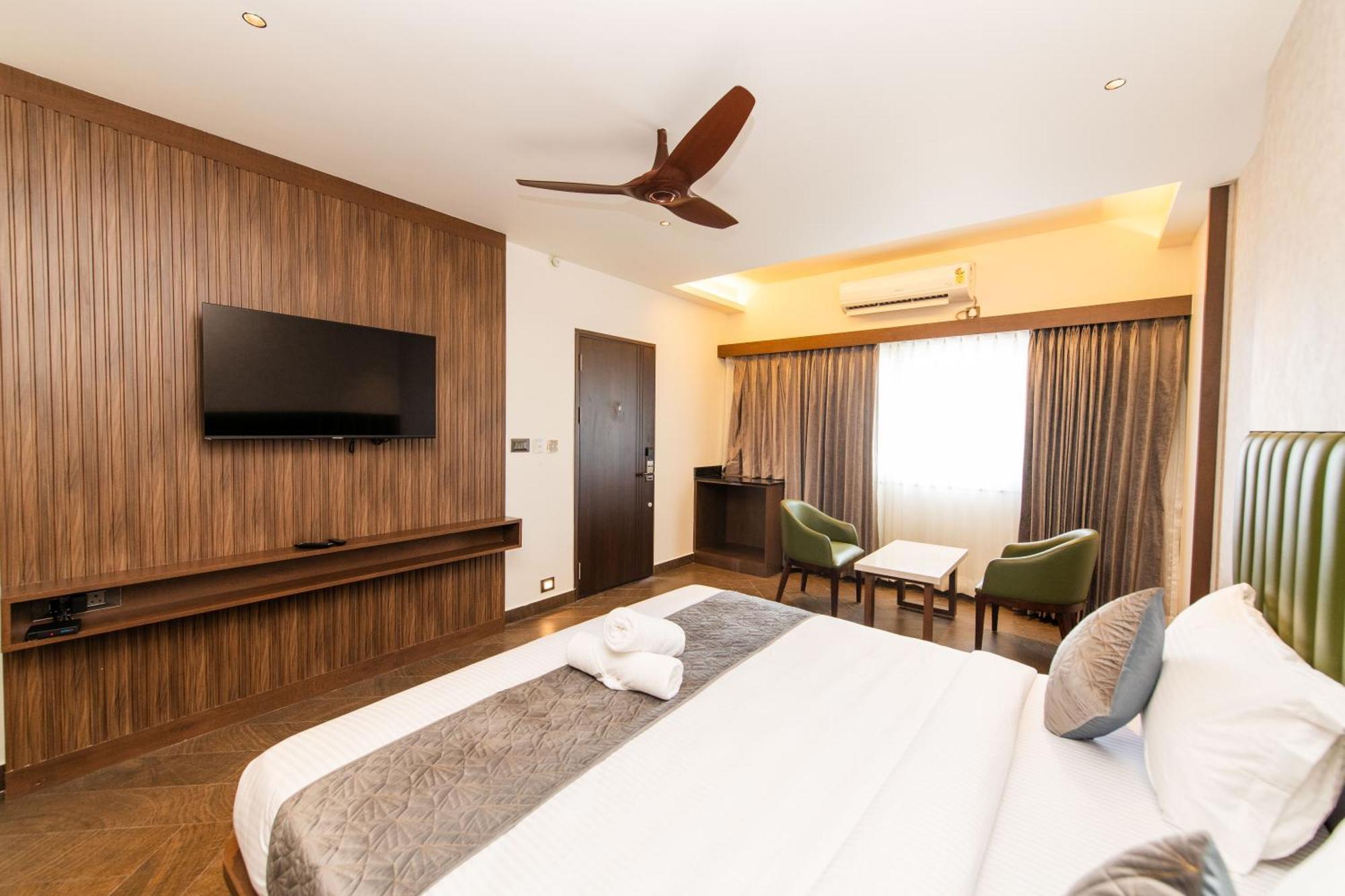 Hotel Mysore Radiance Exterior photo