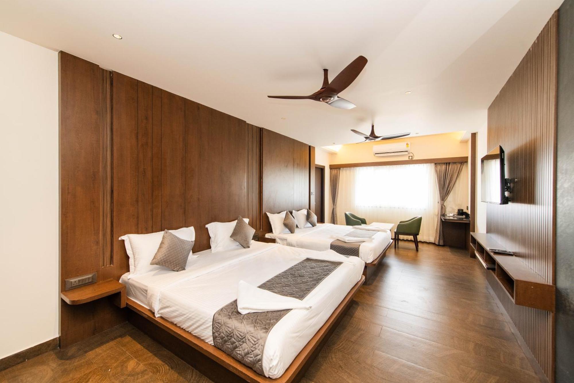 Hotel Mysore Radiance Exterior photo