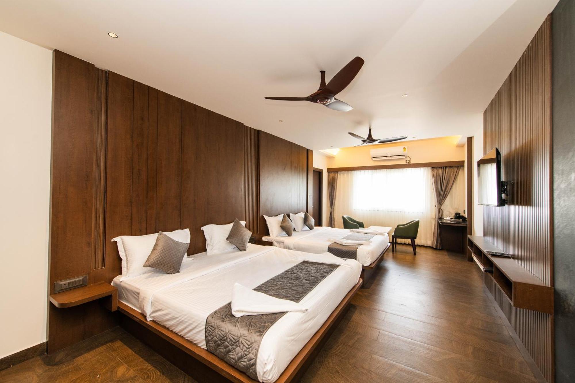 Hotel Mysore Radiance Exterior photo